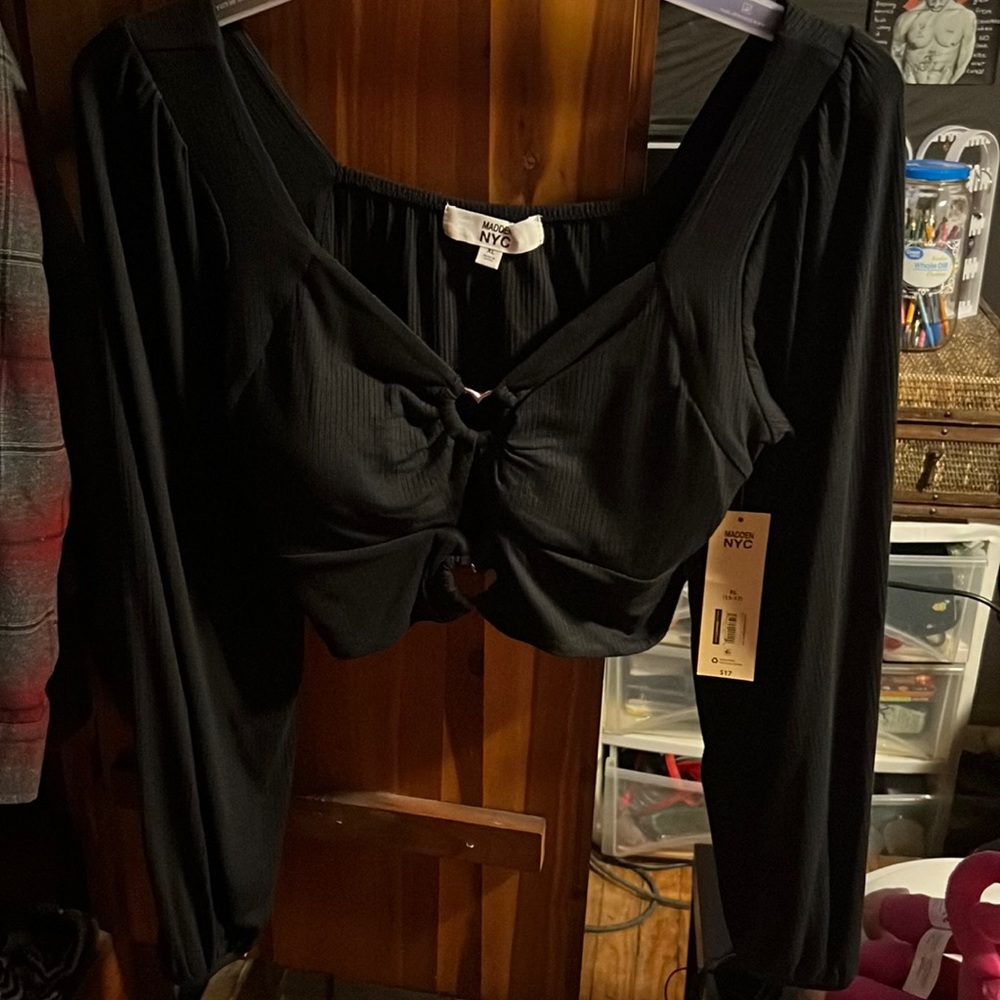Madden NYC long sleeve crop top